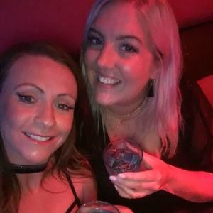 Meet your Posher, Abbey